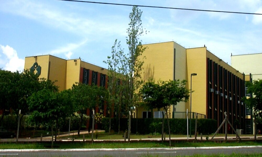 Alunos da Unicamp protestam pela parceria com hospital1749648900.jpeg
