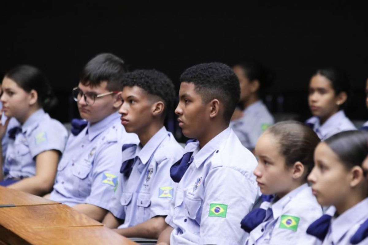 Escola cívico-militar atrasa e frustra base de Tarcísio1749899029.jpeg