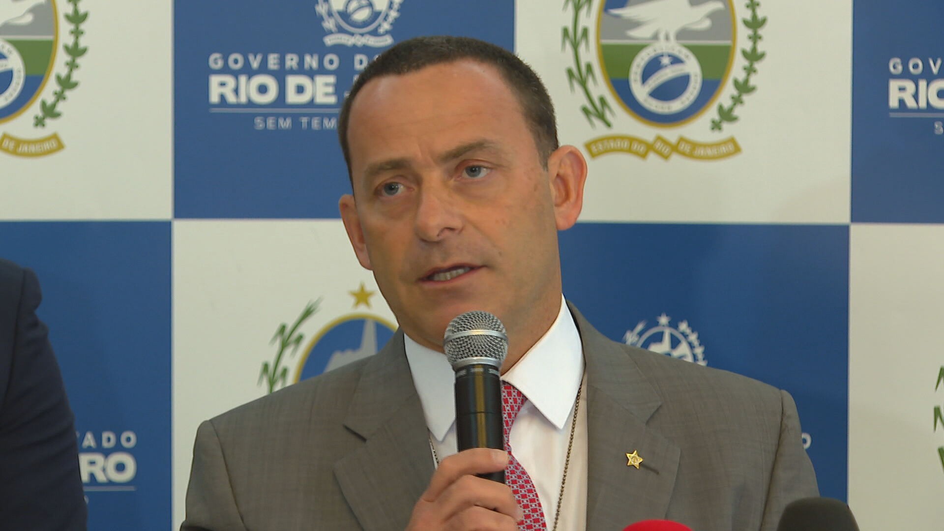 Allan Turnowski é preso após se entregar às autoridades1752178296.jpeg